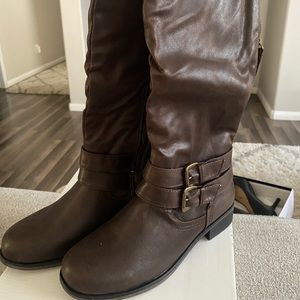 XOXO Maleah Dark Brown Boot, size 8